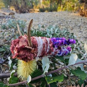 Create a bush animal out of natural fibres